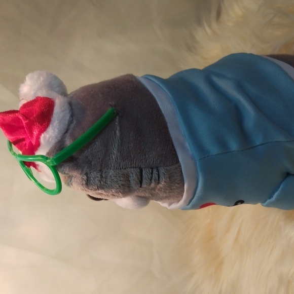 Dancing Nerd Cat with glasses and I love catnip shirt - Picture 8 of 12